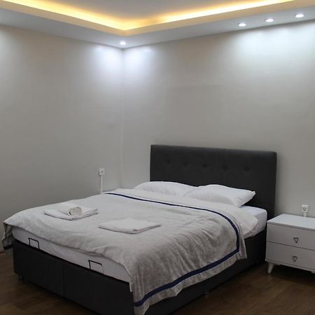 Beyoglu Asmalimescit'Te Mobilyali Balkonlu Daire Lägenhet Istanbul Exteriör bild